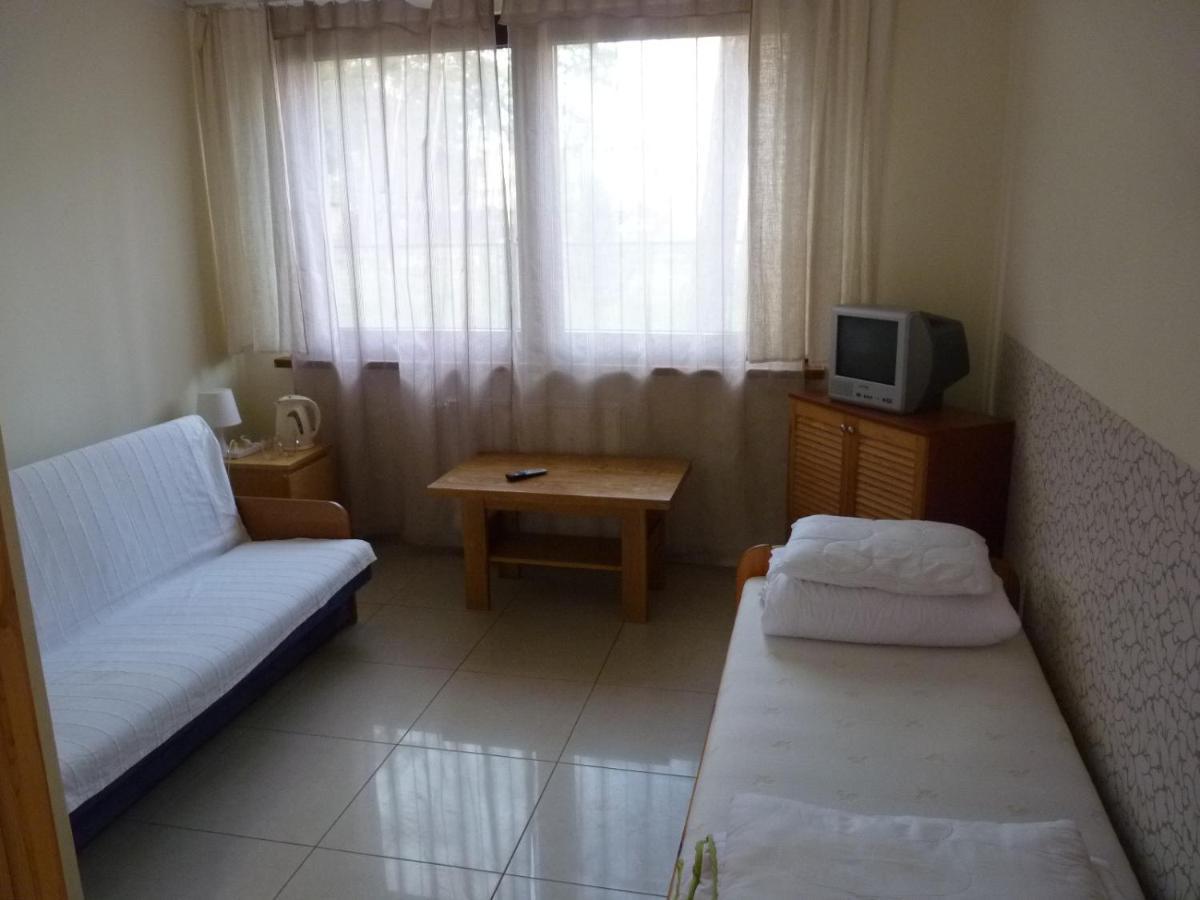 Osrodek Wypoczynkowy W Sosnowym Lesie Hotel Miedzywodzie Bagian luar foto