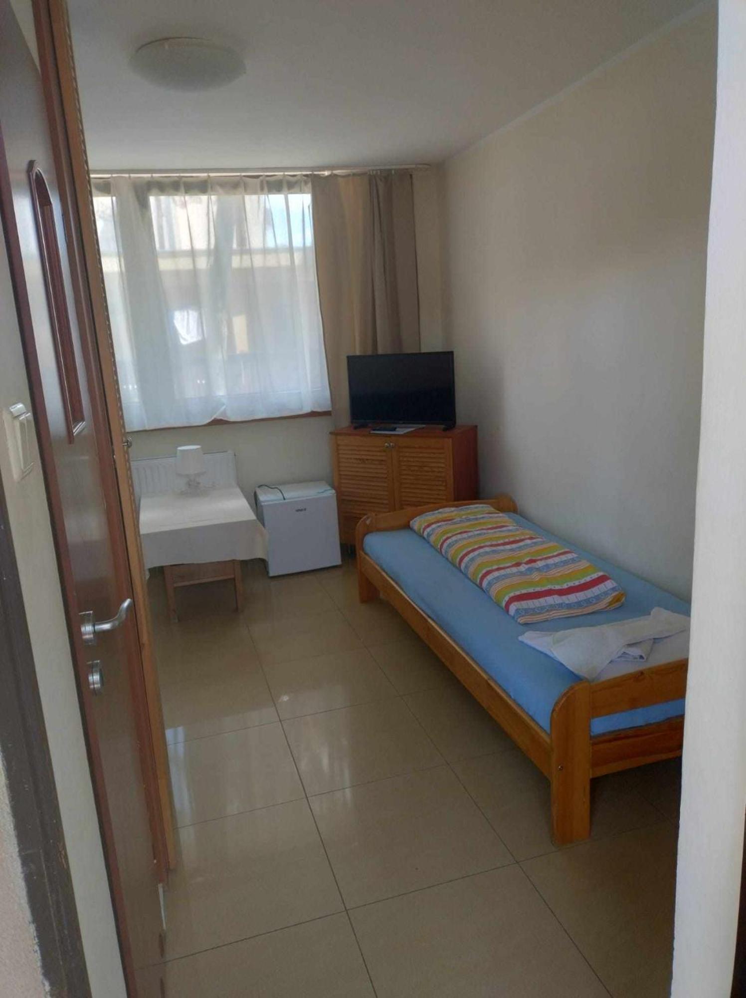 Osrodek Wypoczynkowy W Sosnowym Lesie Hotel Miedzywodzie Bagian luar foto
