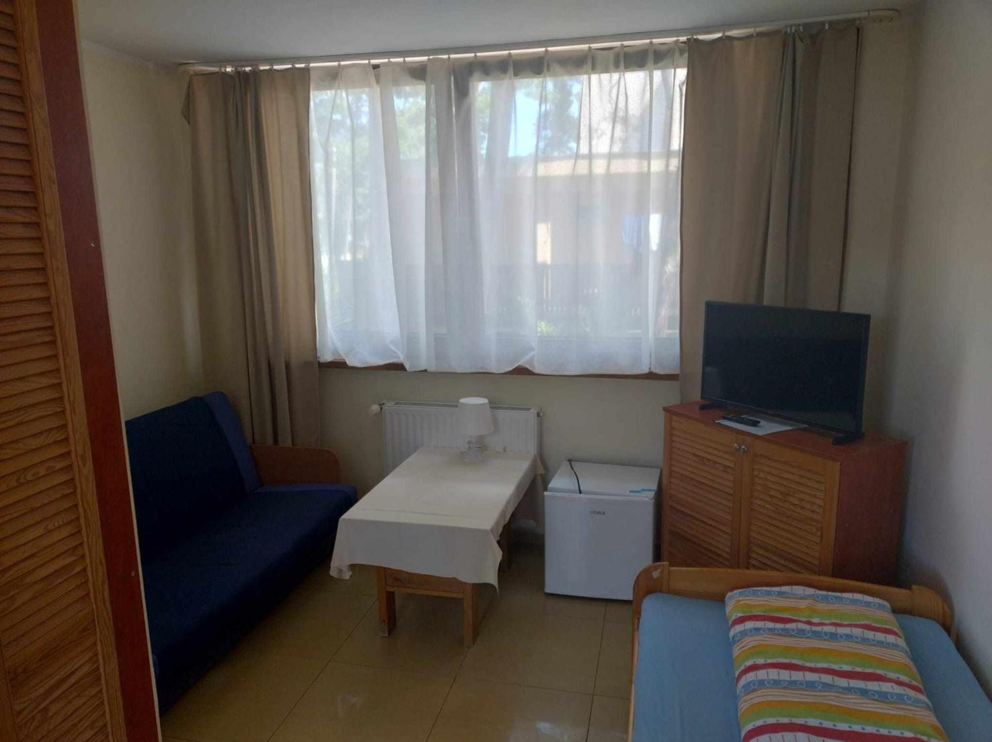 Osrodek Wypoczynkowy W Sosnowym Lesie Hotel Miedzywodzie Bagian luar foto